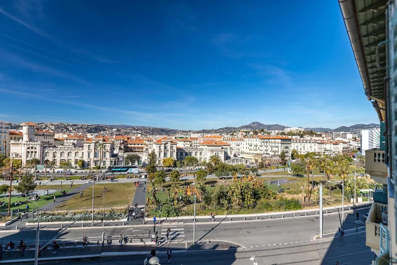 Gorgeous 1 Bdr With Gardens View In The Old Town Apartment Nice France